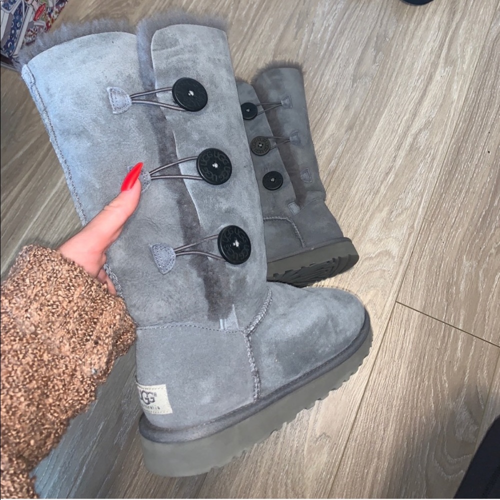 Ugg size 7